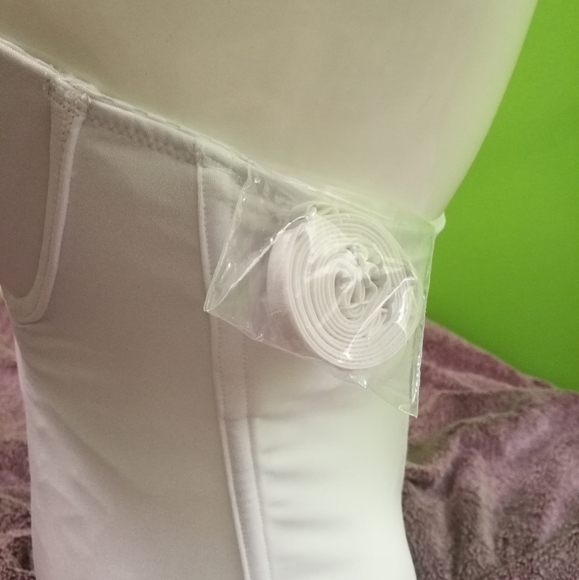 NWOT 34B White Lace Padded Wedding Bustier - Picture 6 of 12